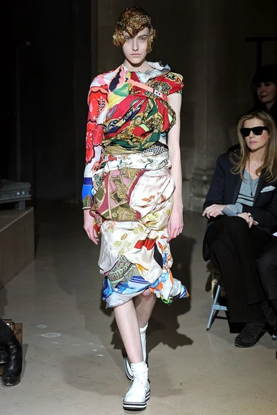 Look 11